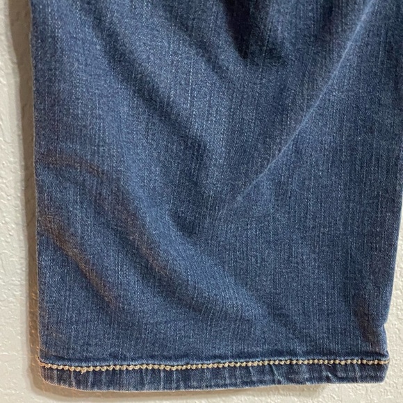 Lane Bryant Crop Genius Fit size 18 Blue Jeans - Picture 4 of 6